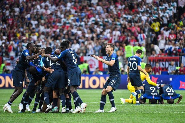 穿针引线 穿针引线