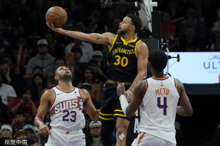 位年轻教练 位年轻教练